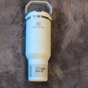 40 oz Stanley White Flip Straw Tumbler with Sturdy Handle